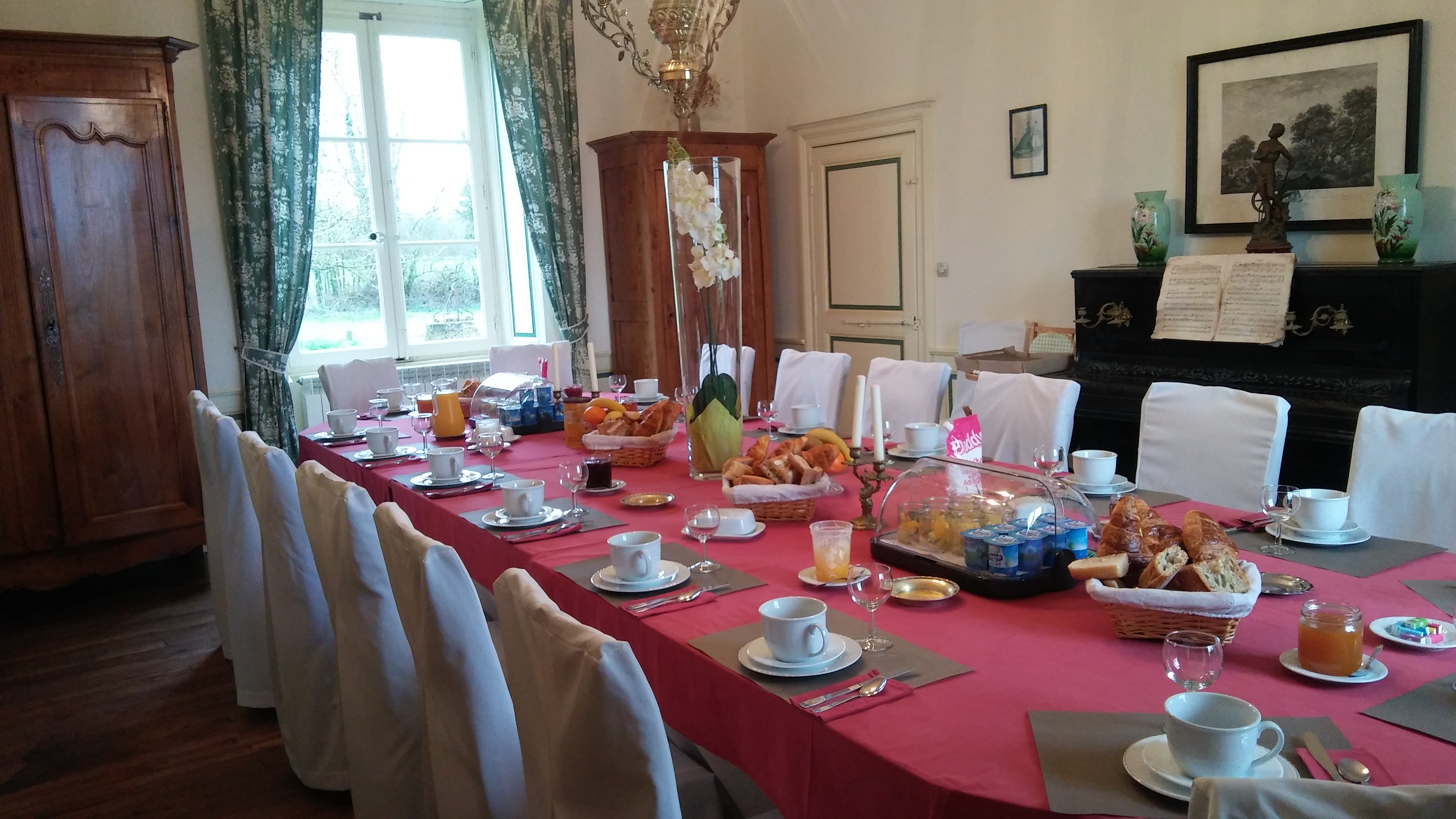 table.hotes